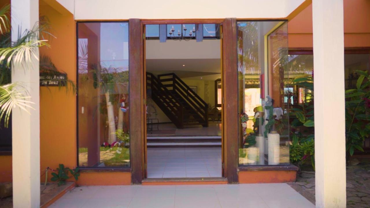 Casa Belissima: Luxurious 5-suite Retreat With Pool Near Rua Pedras Casa de férias *
