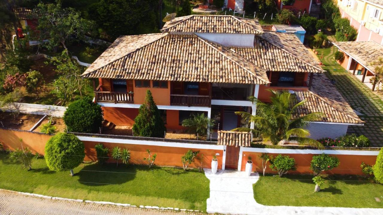 Belíssima Casa Com Extensa área Externa - Piscina, Sauna, Churrasqueira E Campo De Futebol - Com 5 Suítes E A 500 Metros Da Rua Pedras * Búzios