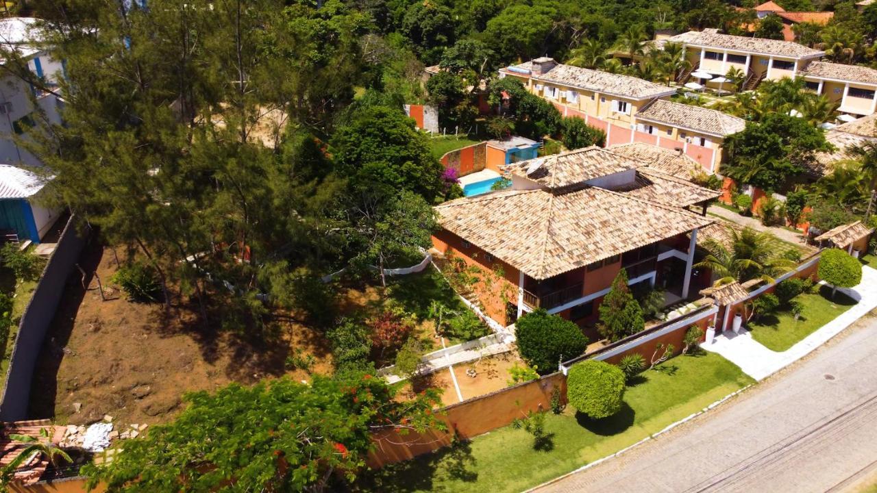 Сasa de vacaciones Belíssima Casa Com Extensa área Externa - Piscina, Sauna, Churrasqueira E Campo De Futebol - Com 5 Suítes E A 500 Metros Da Rua Pedras Búzios