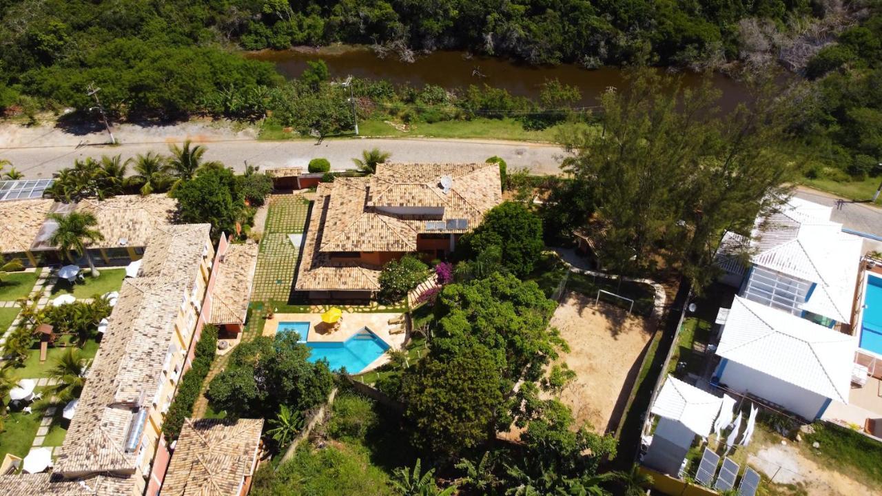 Belíssima Casa Com Extensa área Externa - Piscina, Sauna, Churrasqueira E Campo De Futebol - Com 5 Suítes E A 500 Metros Da Rua Pedras * Búzios