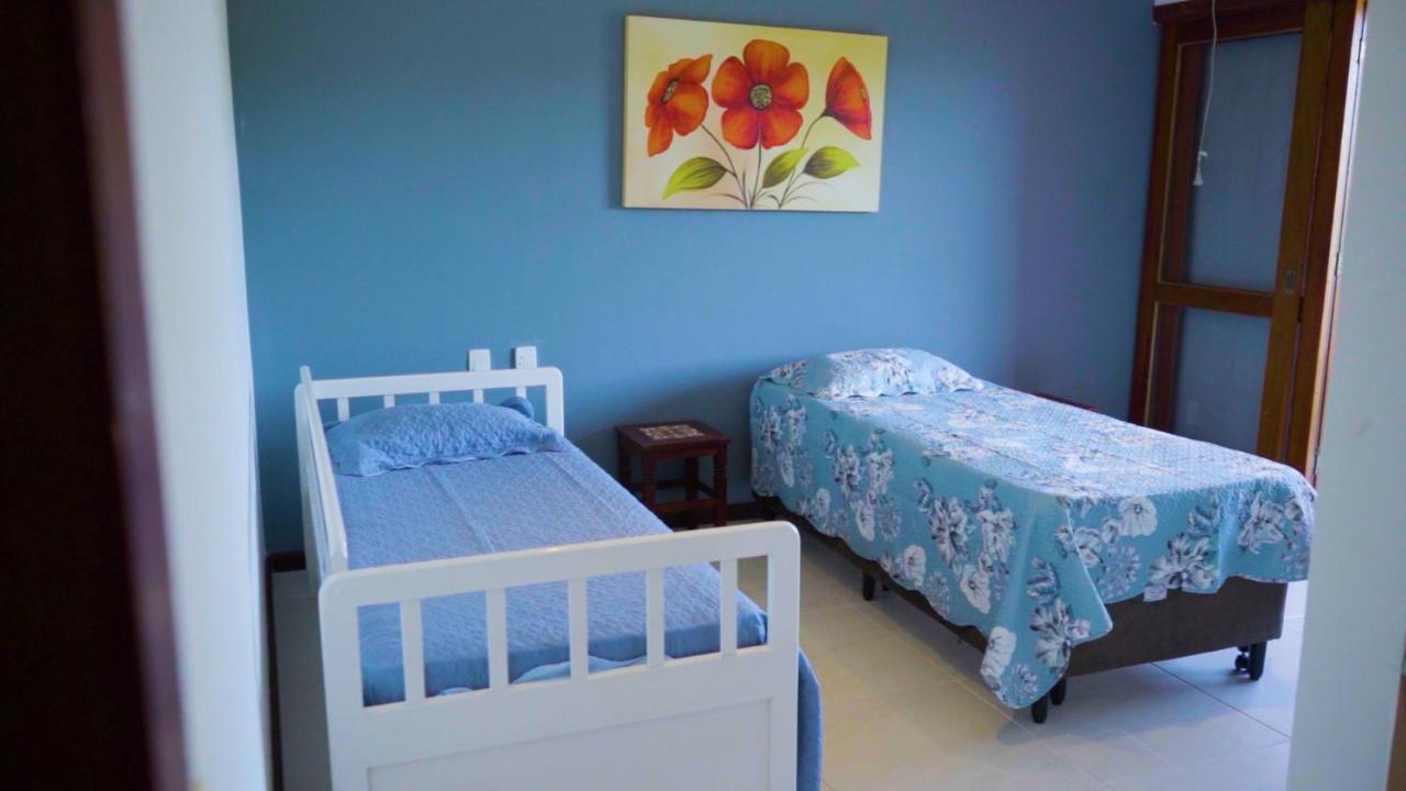 Сasa de vacaciones Belíssima Casa Com Extensa área Externa - Piscina, Sauna, Churrasqueira E Campo De Futebol - Com 5 Suítes E A 500 Metros Da Rua Pedras Búzios