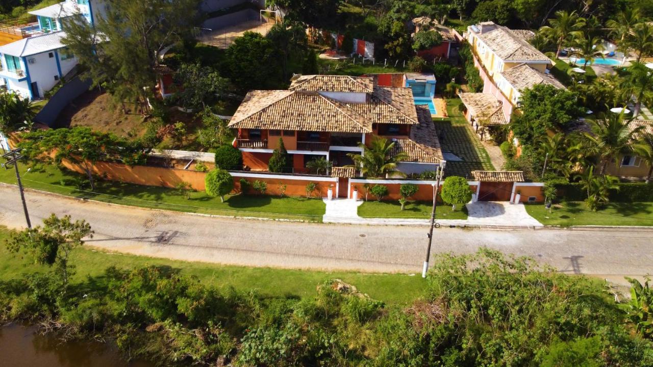 Belíssima Casa Com Extensa área Externa - Piscina, Sauna, Churrasqueira E Campo De Futebol - Com 5 Suítes E A 500 Metros Da Rua Pedras Сasa de vacaciones *
